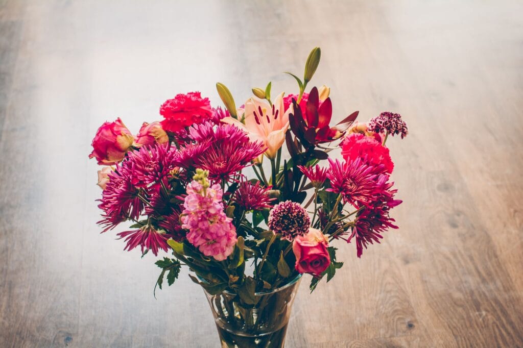 Illustration of Keeping Fresh Cut Flowers Alive: 7 Easy Secrets